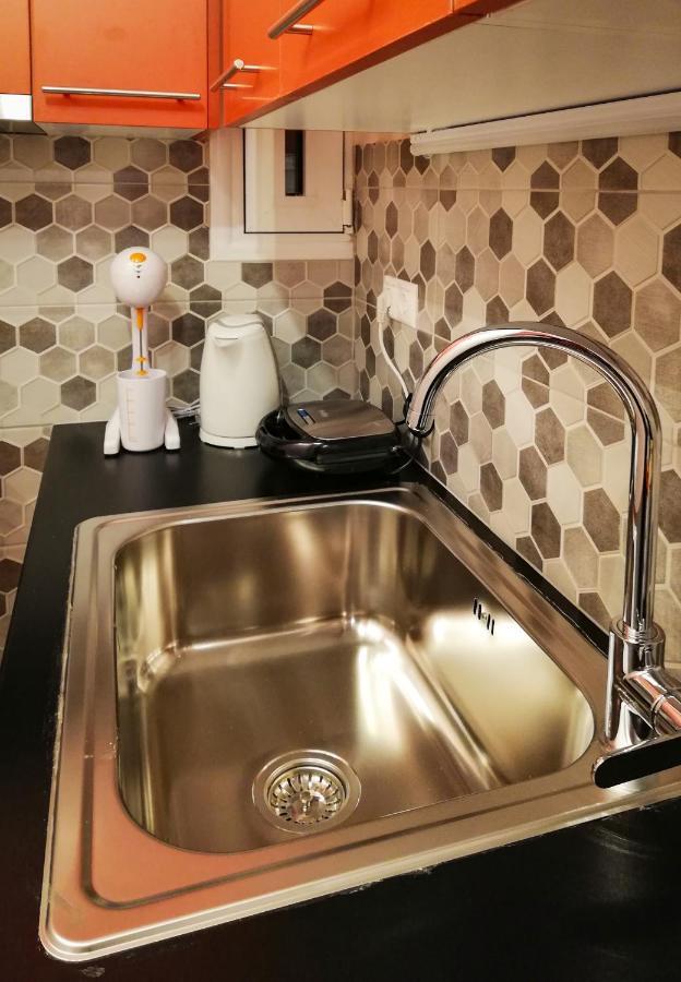 Stylish Modern Studio In The Heart Of Ateny Zewnętrze zdjęcie