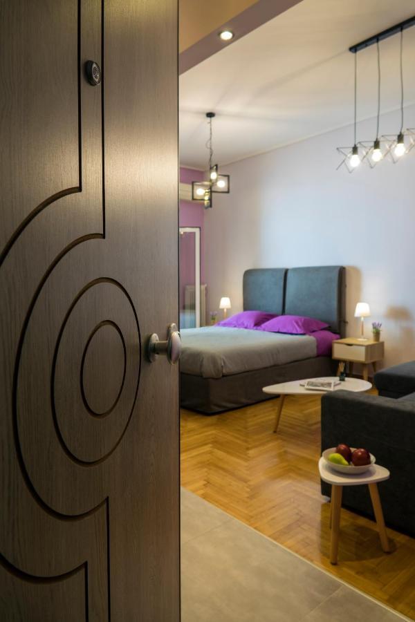 Stylish Modern Studio In The Heart Of Ateny Zewnętrze zdjęcie