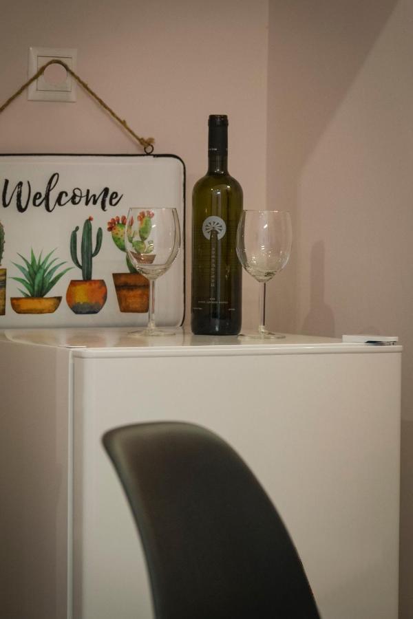 Stylish Modern Studio In The Heart Of Ateny Zewnętrze zdjęcie